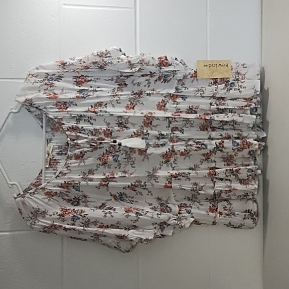 Ruffle Tiered Floral Top - Picture 14 of 14